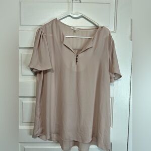 Light Pink Maurice’s blouse. Bundle any
$10 items at 2/$10